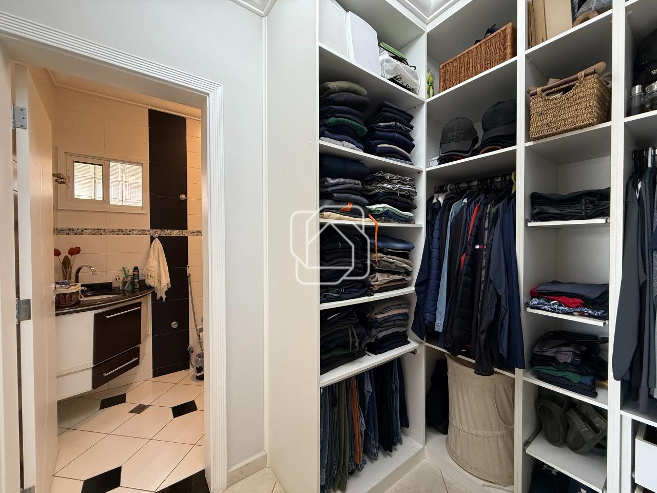 Casa de Condomínio à venda em Indaiatuba - SP - Jardim Residencial Santa Clara: Closet