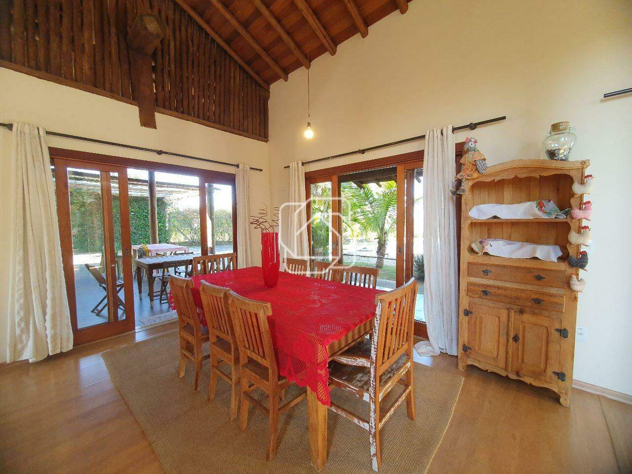 Casa de Condomínio à venda em Indaiatuba - SP - Terras de Itaici: Sala de jantar