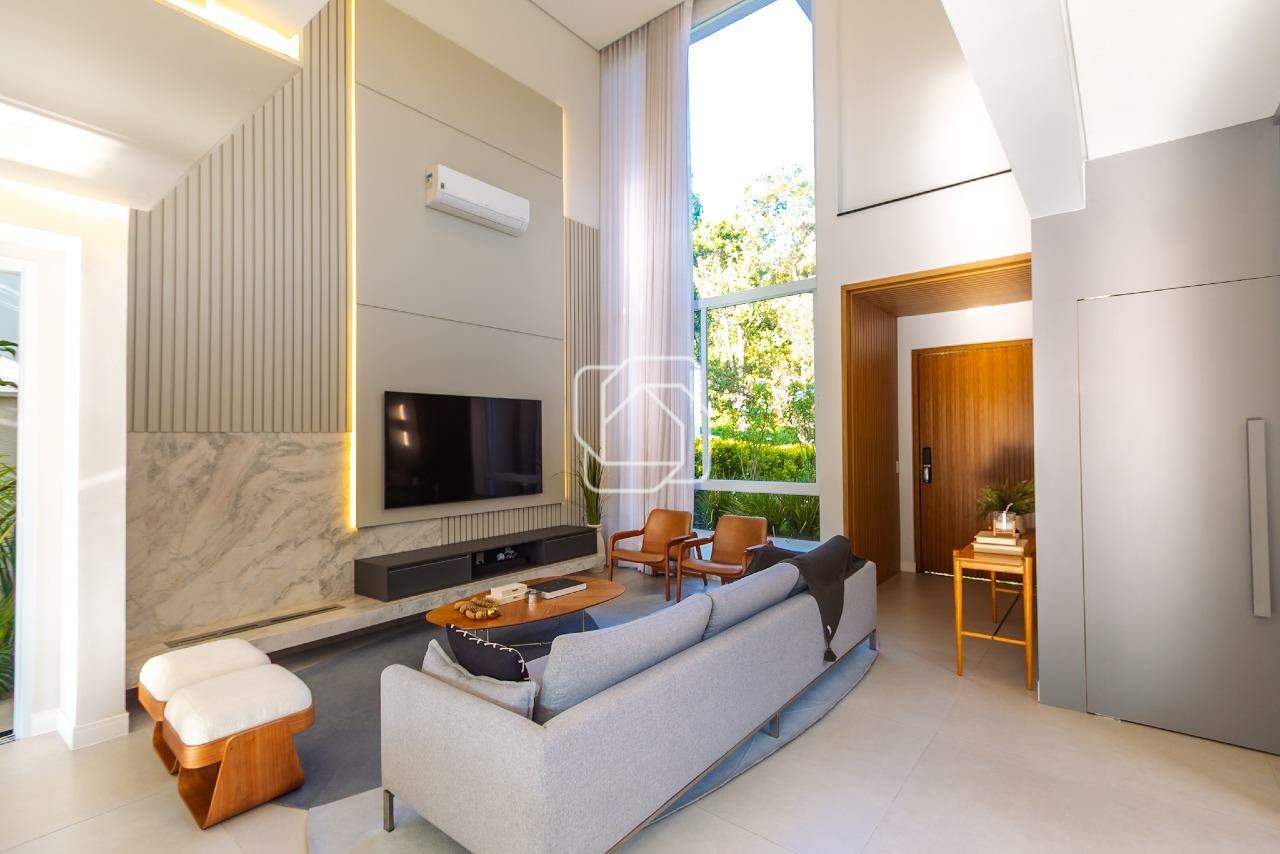 Casa de Condomínio à venda em Indaiatuba - SP - Jardim Residencial Santa Clara: Sala de estar