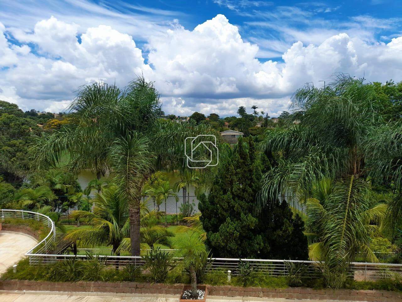 Casa de Condomínio à venda em Indaiatuba - SP - Colinas do Mosteiro de Itaici: Casa à venda no Condomínio Colinas do Mosteiro de Itaici - Indaiatuba/SP