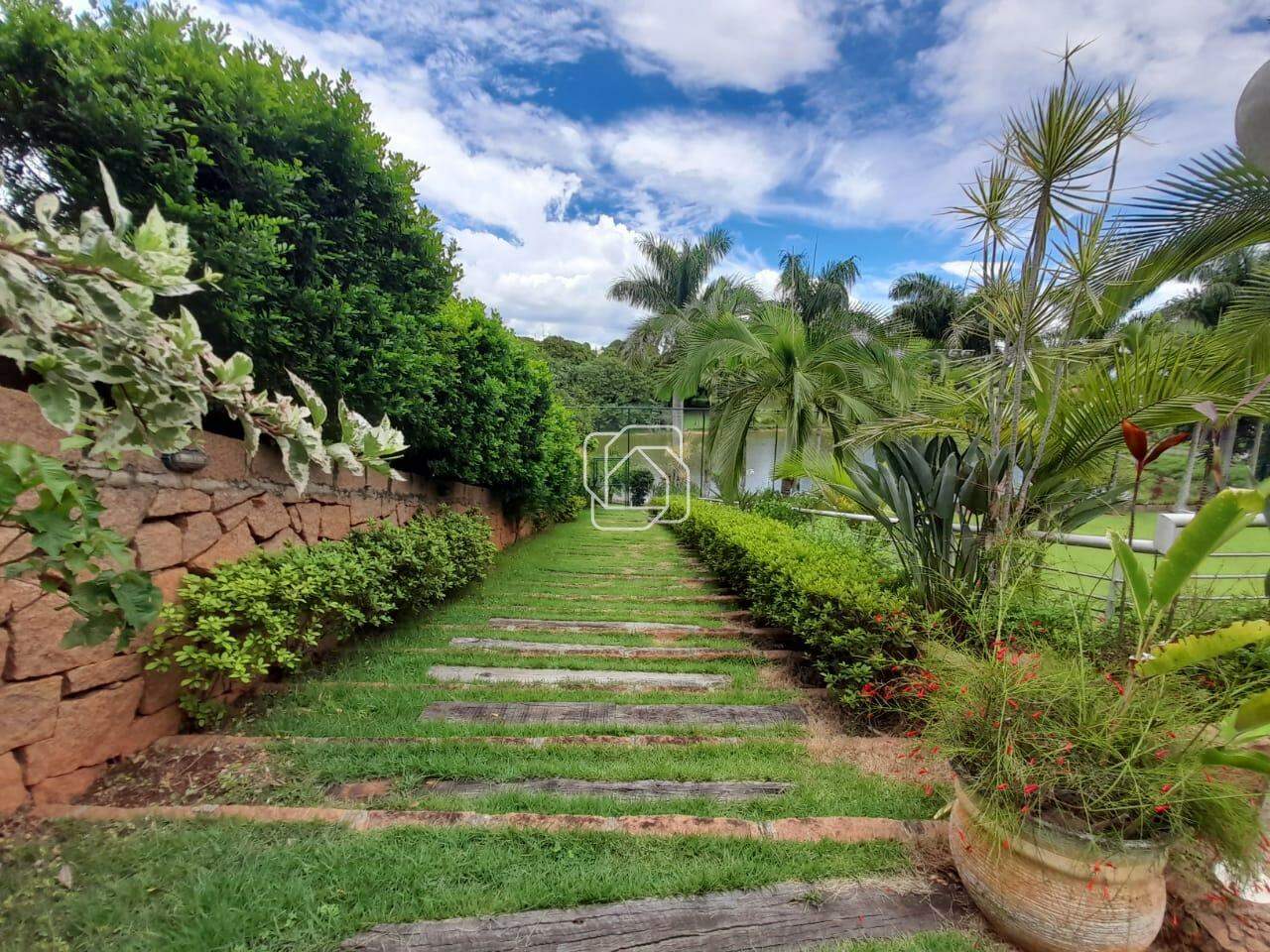 Casa de Condomínio à venda em Indaiatuba - SP - Colinas do Mosteiro de Itaici: Casa à venda no Condomínio Colinas do Mosteiro de Itaici - Indaiatuba/SP