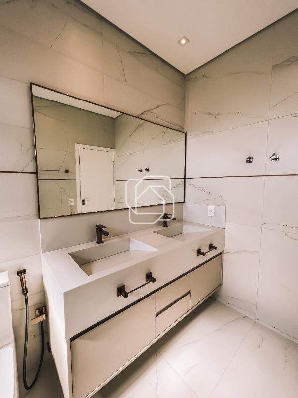 Casa de Condomínio à venda em Indaiatuba - SP - Residencial Duas Marias: Banheiro