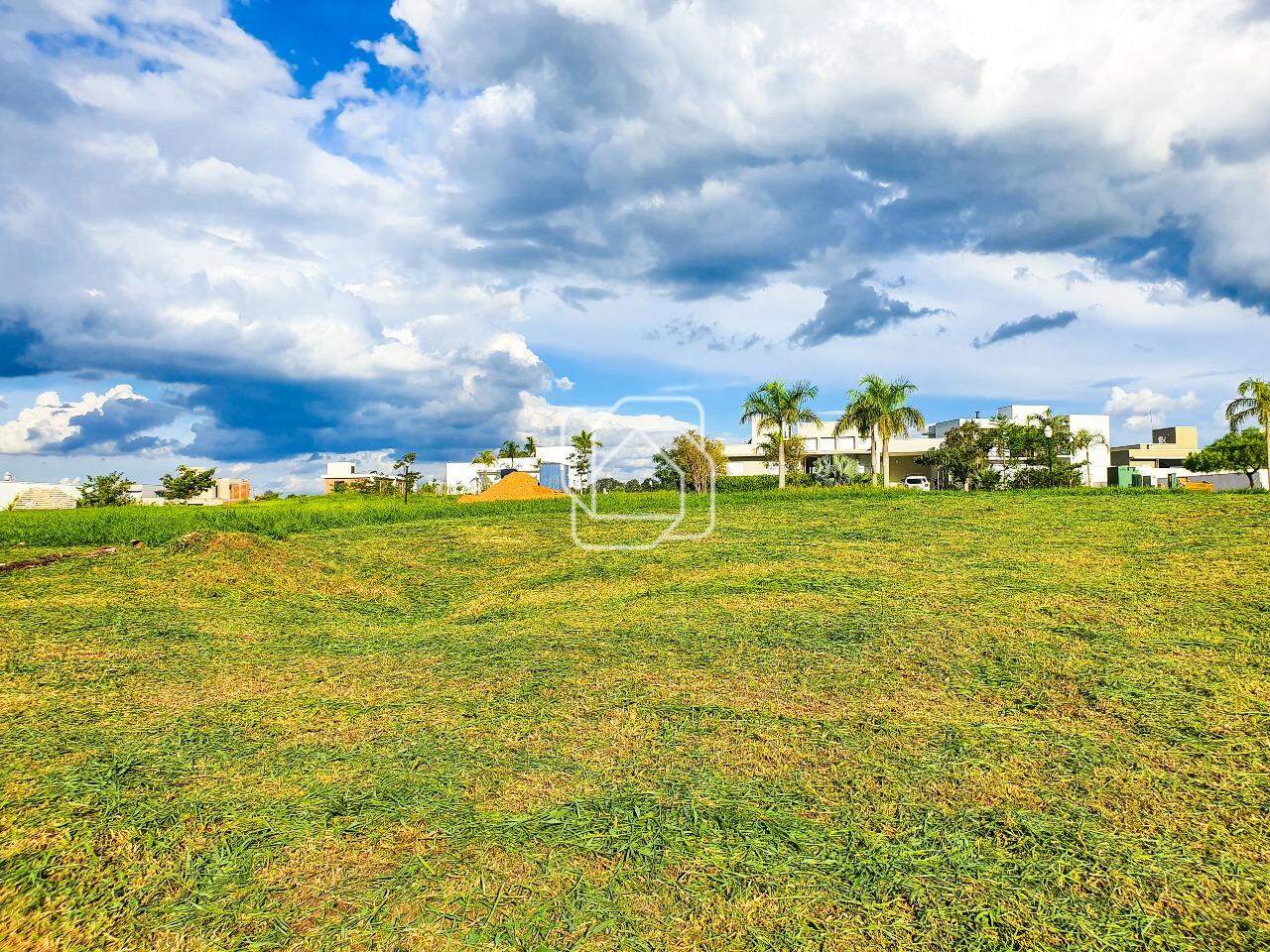Terreno à venda em Itu - SP - Condomínio Villas do Golfe: 