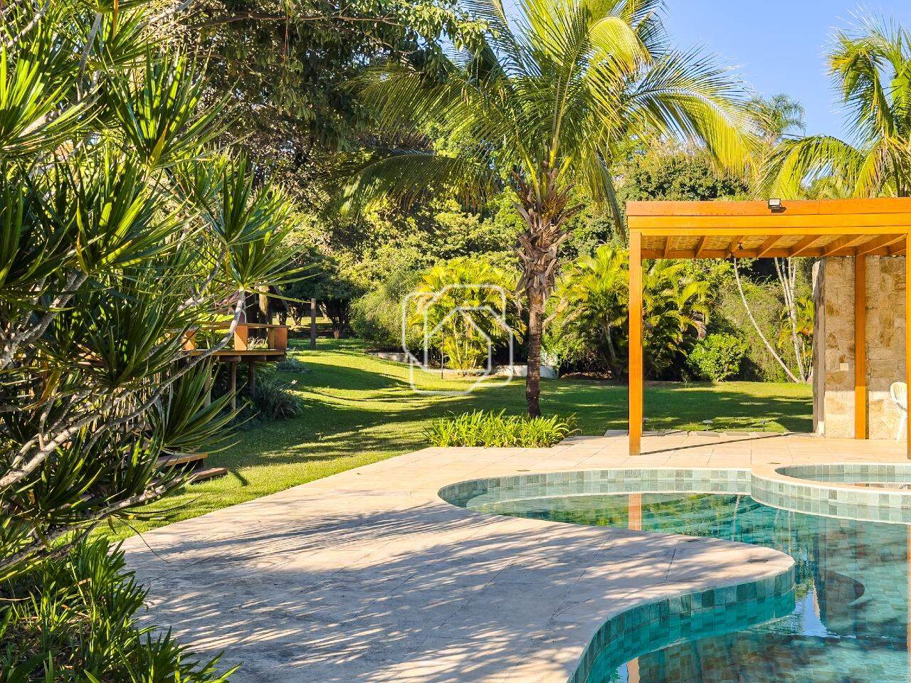 Casa de Condomínio à venda em Indaiatuba - SP - Lagos de Shanadu: Área da piscina