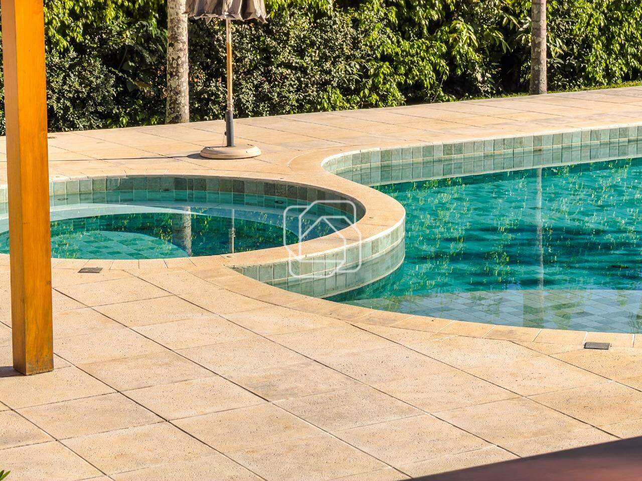 Casa de Condomínio à venda em Indaiatuba - SP - Lagos de Shanadu: Área da piscina