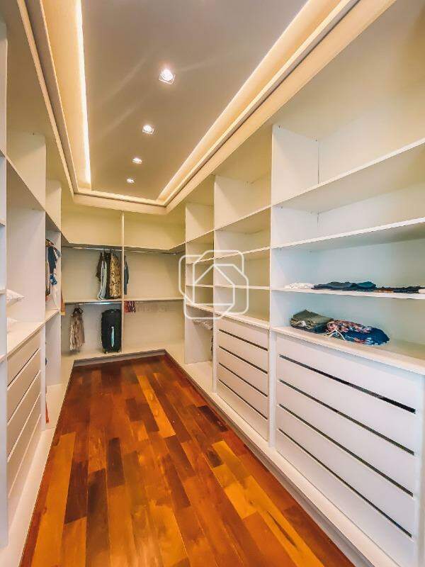 Casa de Condomínio à venda em Itu - SP - Condomínio Terras de São José II: Closet