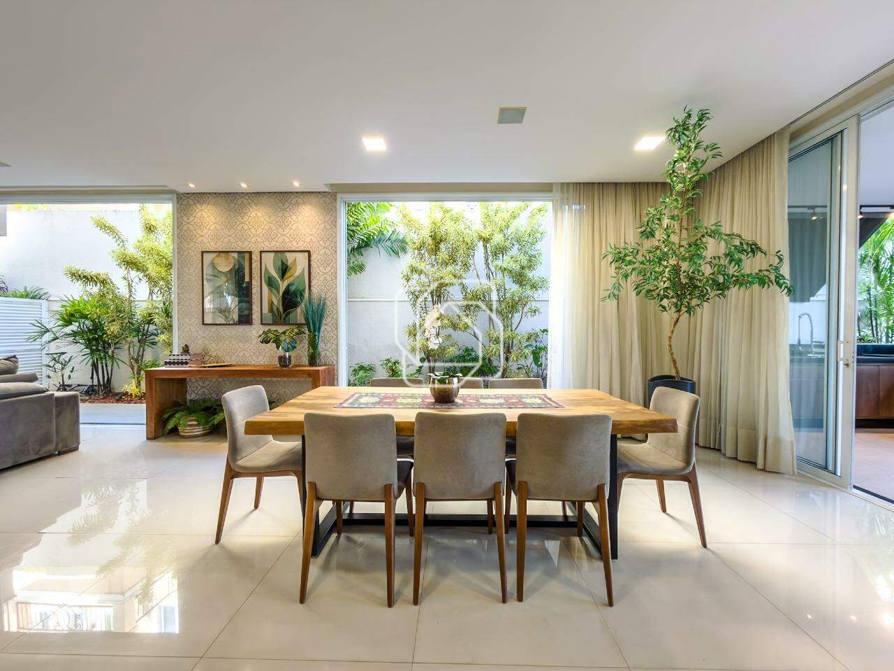 Casa de Condomínio à venda em Indaiatuba - SP - Jardim Vila Paradiso: Sala de jantar