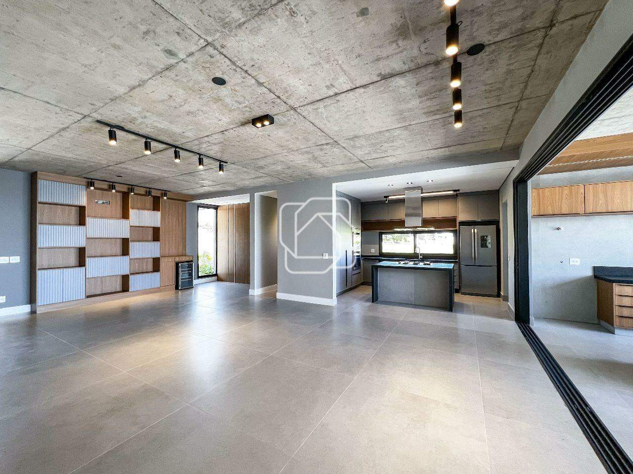 Casa de Condomínio à venda em Itu - SP - Condomínio Xapada Parque Ytu: Sala e cozinha