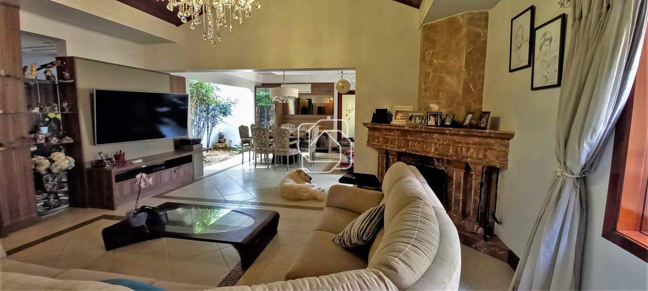 Casa de Condomínio à venda em Indaiatuba - SP - Vale das Laranjeiras: Casa à venda no Condomínio Vale das Laranjeiras - Indaiatuba/SPCasa à venda no Condomínio Vale das Laranjeiras - Indaiatuba/SP