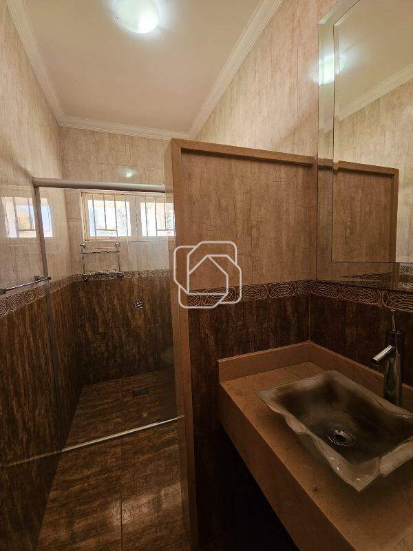 Casa de Condomínio à venda em Indaiatuba - SP - Vale das Laranjeiras: Banheiro