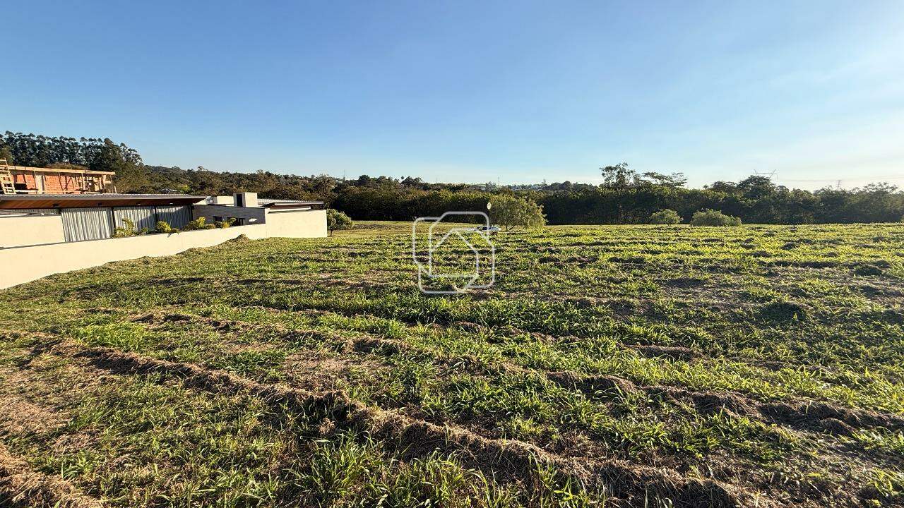 Terreno à venda em Itu - SP - Condomínio Villas do Golfe: Visão ampla do terreno.