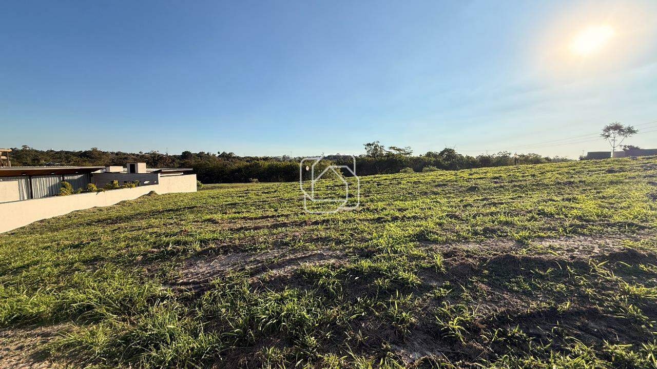 Terreno à venda em Itu - SP - Condomínio Villas do Golfe: Visão ampla do terreno.