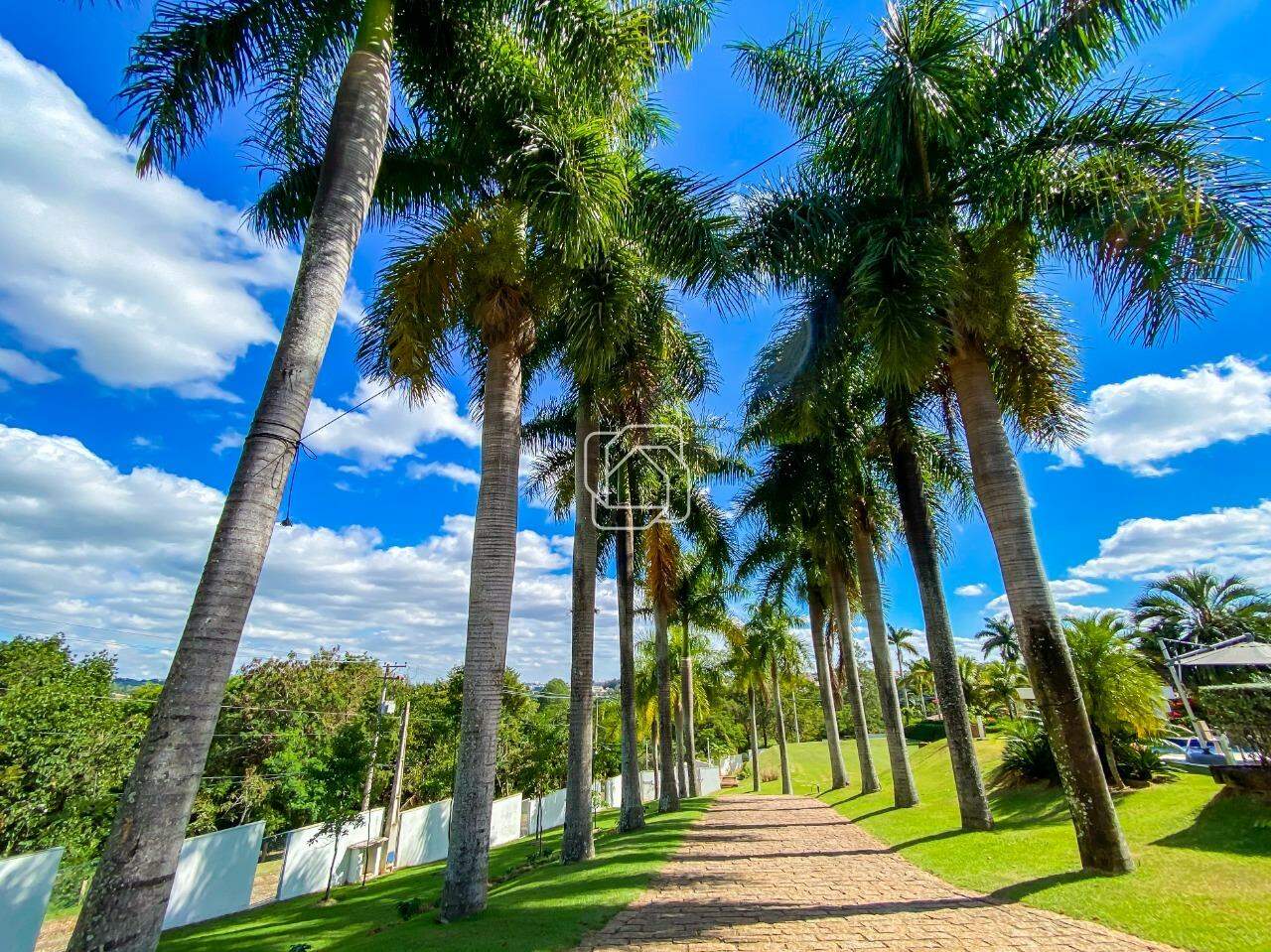 Casa de Condomínio à venda em Indaiatuba - SP - Recanto dos Pássaros: Casa à venda no Condomínio Recanto dos Pássaros - Indaiatuba/SP