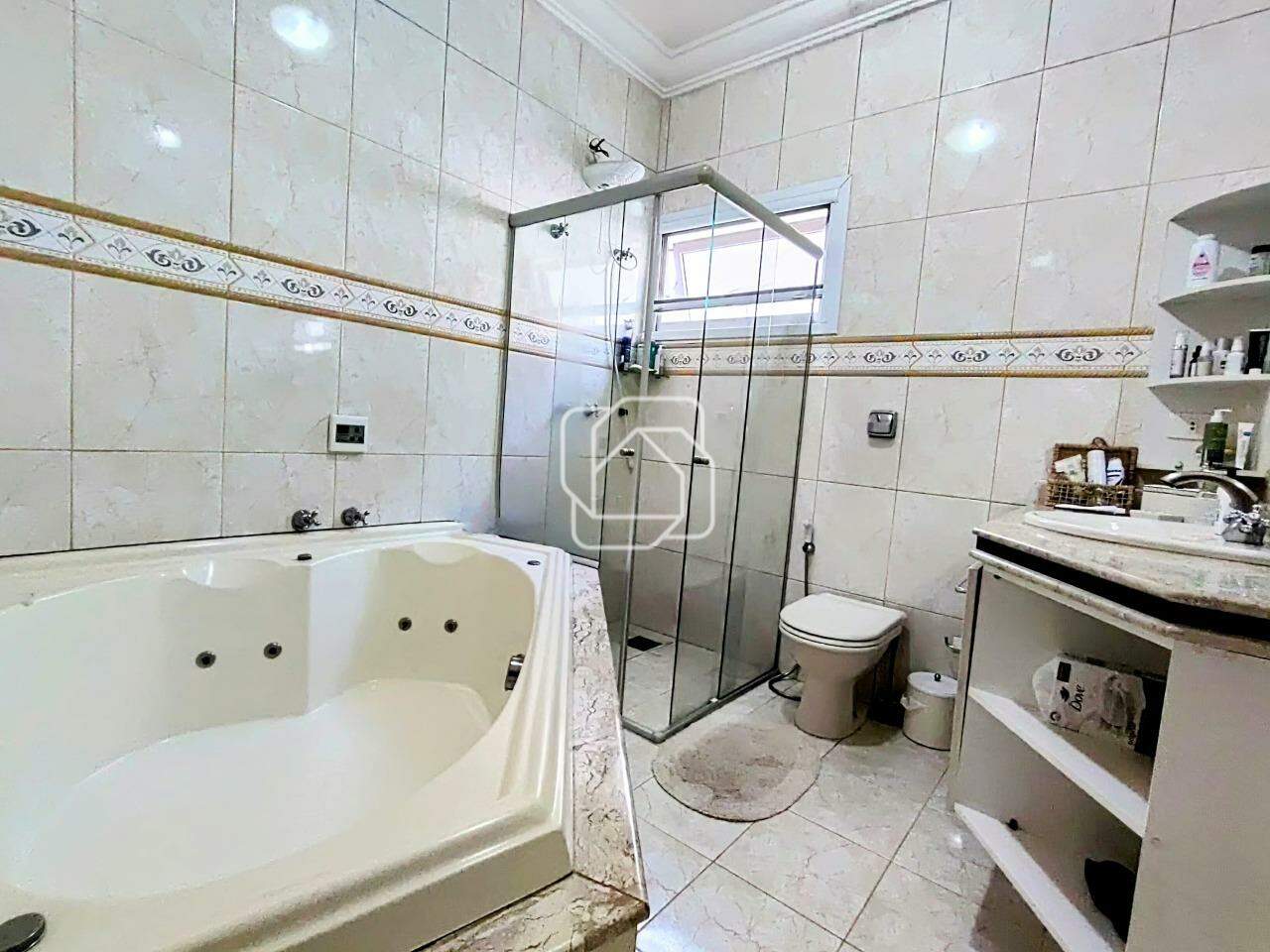 Casa de Condomínio à venda em Itu - SP - Condomínio Portal de Itu: Banheiro da Suíte master