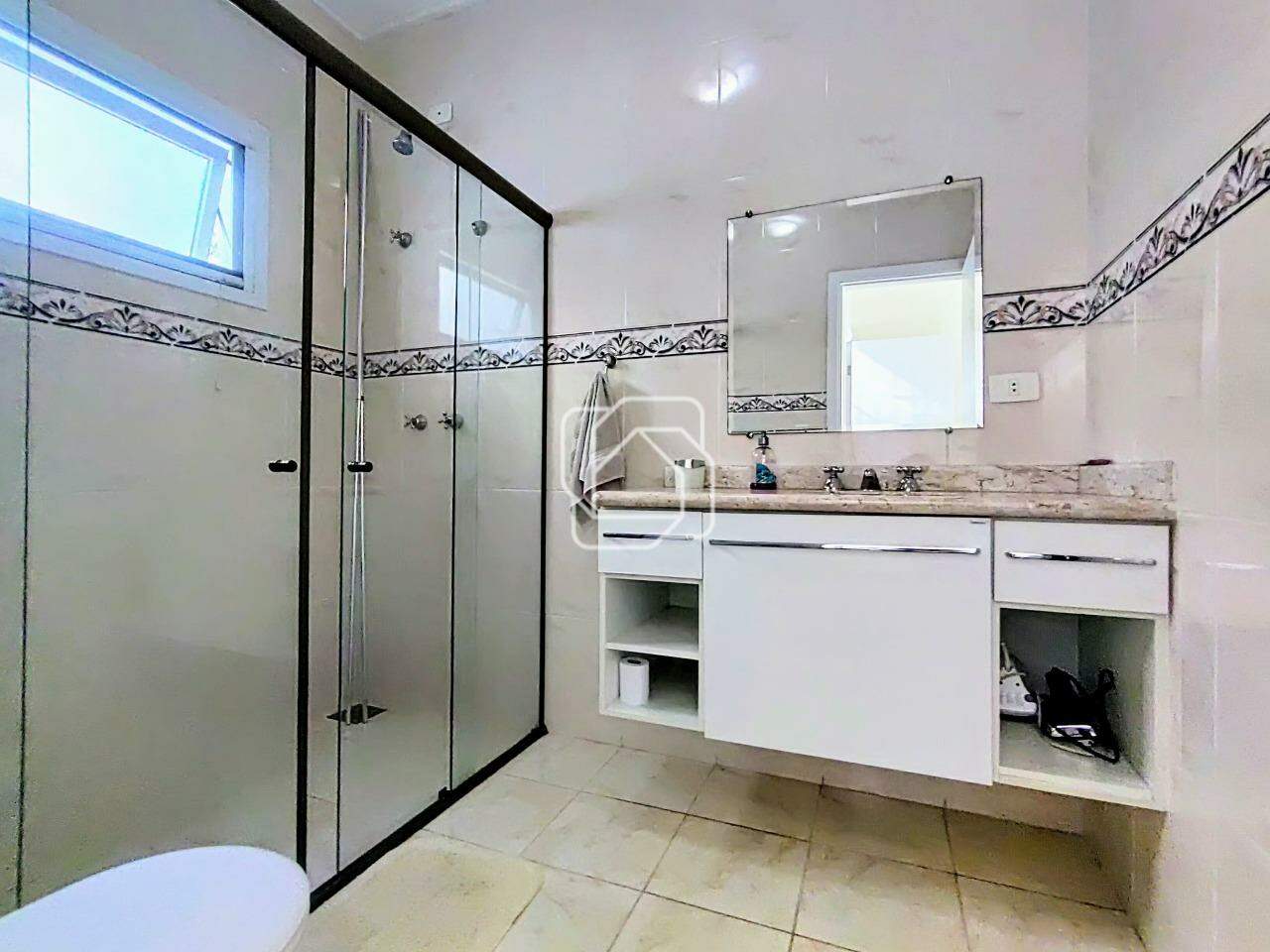 Casa de Condomínio à venda em Itu - SP - Condomínio Portal de Itu: Banheiro da suíte