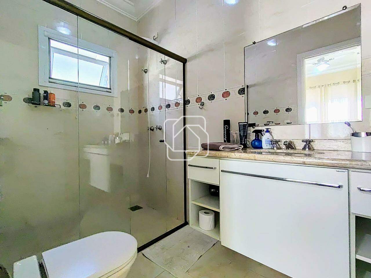 Casa de Condomínio à venda em Itu - SP - Condomínio Portal de Itu: Banheiro da suíte
