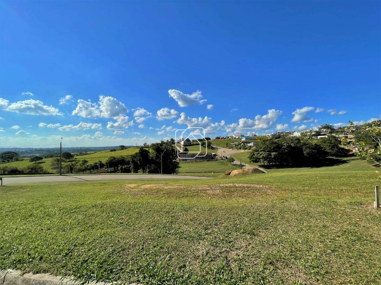 Terreno à venda em Itu - SP - Condomínio Fazenda Kurumin: Terreno à venda no Condomínio Fazenda Kurumin - Itu/SP