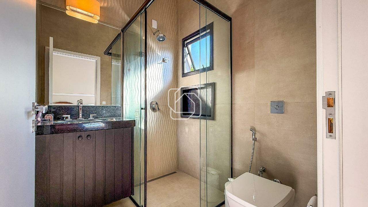 Casa de Condomínio à venda em Indaiatuba - SP - Jardim Figueira: Banheiro