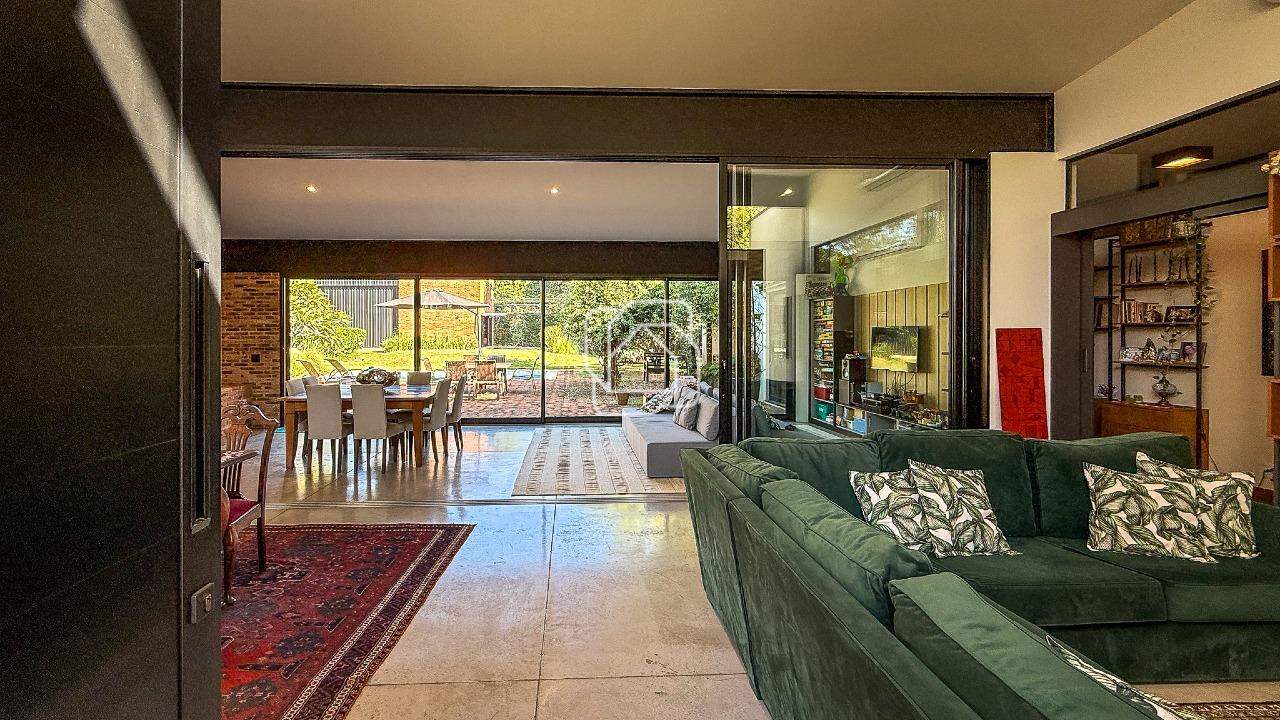 Casa de Condomínio à venda em Indaiatuba - SP - Jardim Figueira: Sala de estar