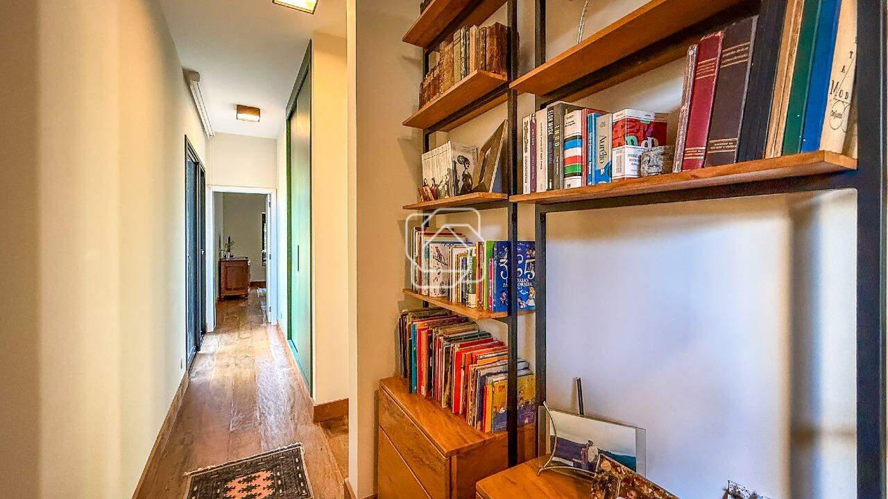 Casa de Condomínio à venda em Indaiatuba - SP - Jardim Figueira: Corredor