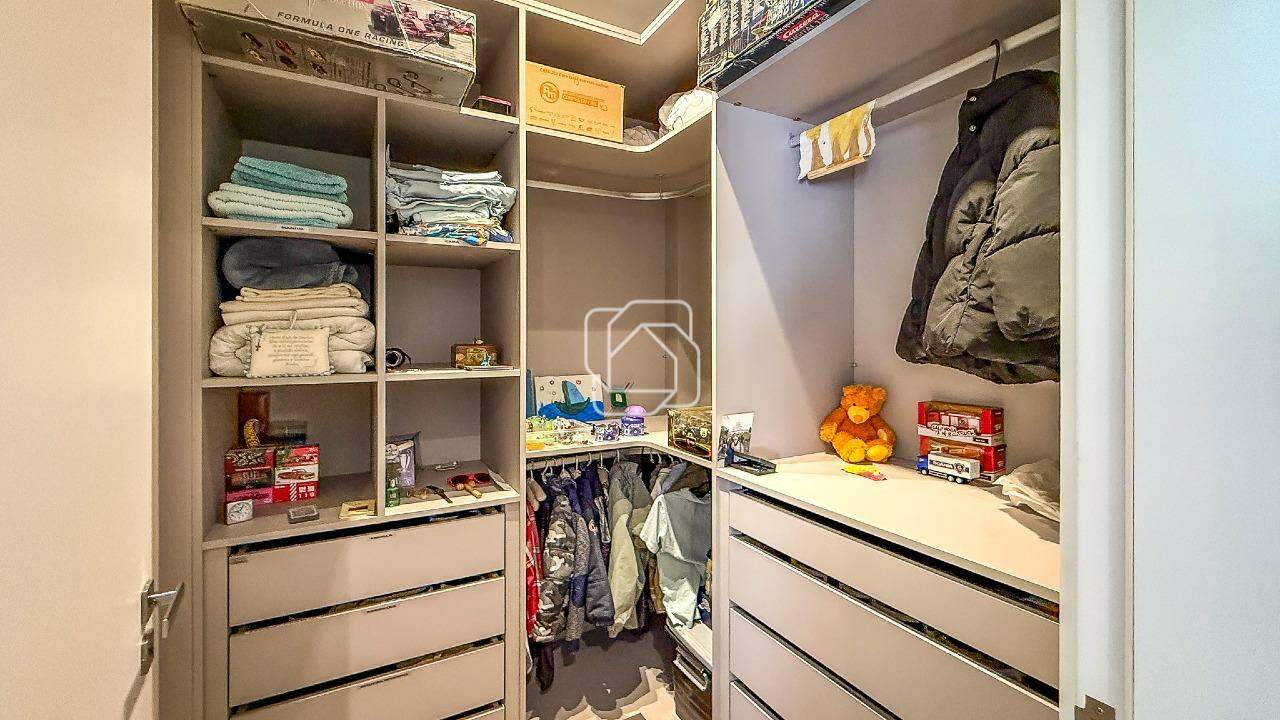 Casa de Condomínio à venda em Indaiatuba - SP - Jardim Figueira: Closet
