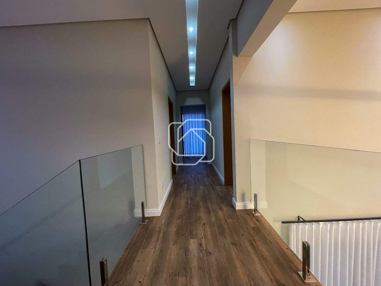 Casa de Condomínio à venda em Itu - SP - Residencial Saint Paul: Corredor