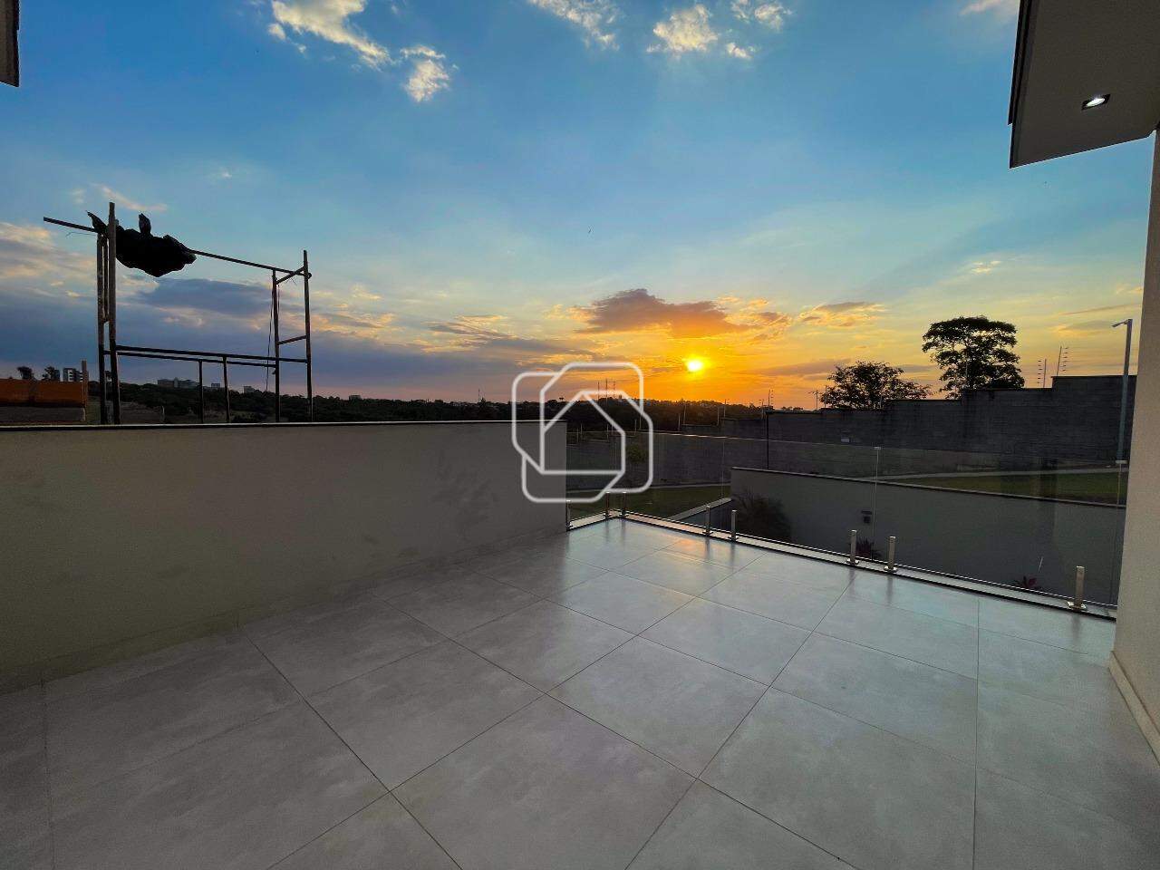 Casa de Condomínio à venda em Itu - SP - Residencial Saint Paul: Vista do pôr do sol da varanda da suíte master