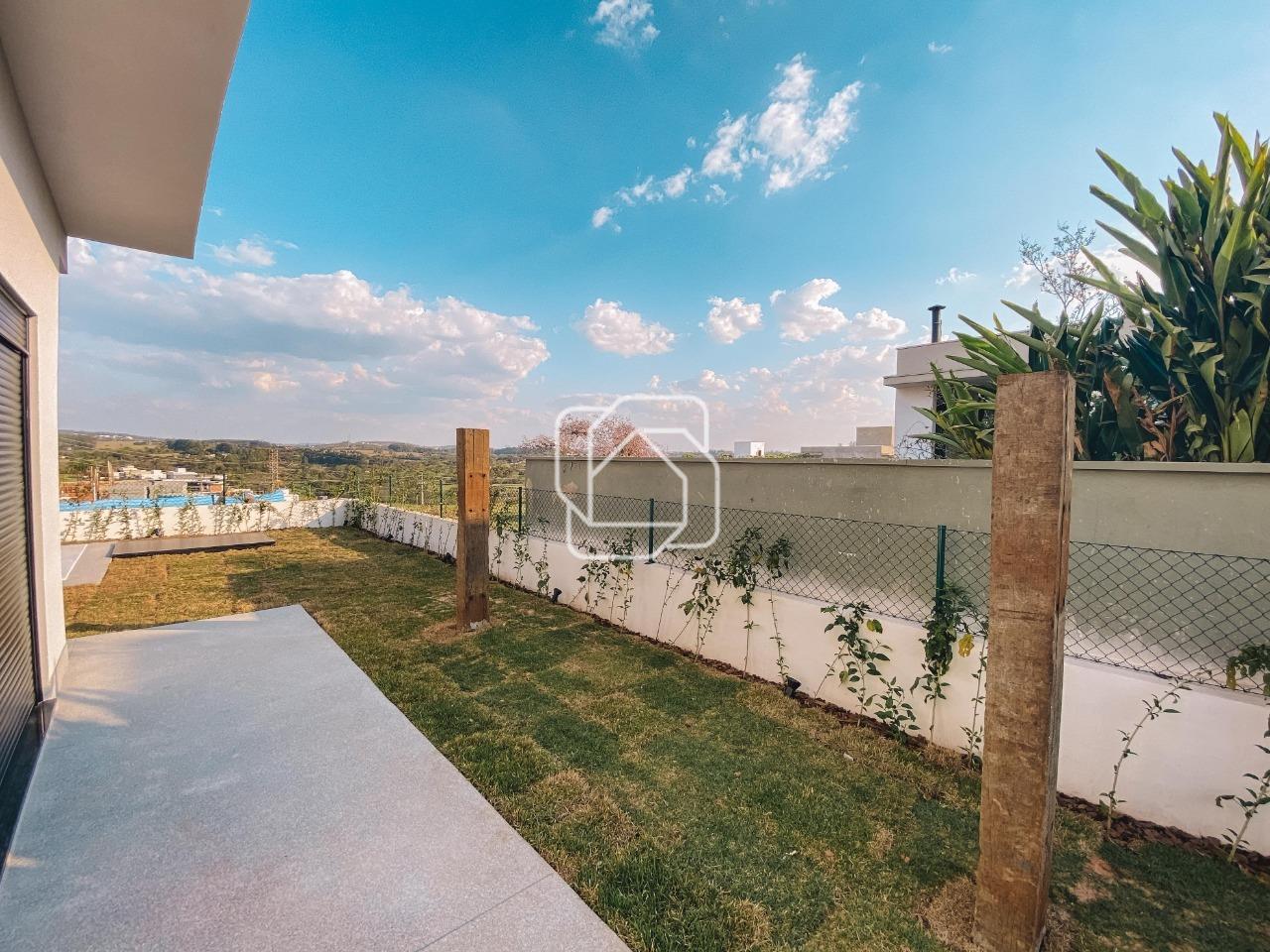 Casa de Condomínio à venda em Itu - SP - Condomínio Villas do Golfe: Lateral da casa