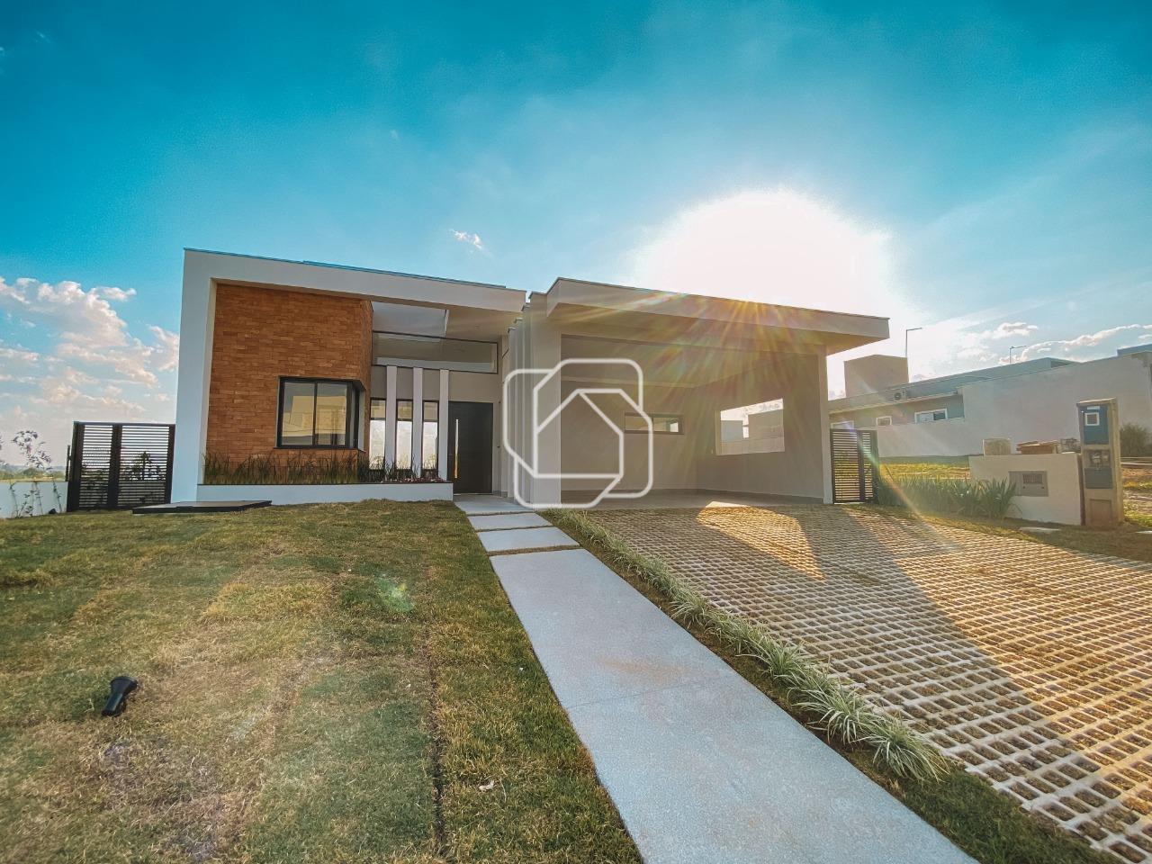 Casa de Condomínio à venda em Itu - SP - Condomínio Villas do Golfe: Fachada da casa