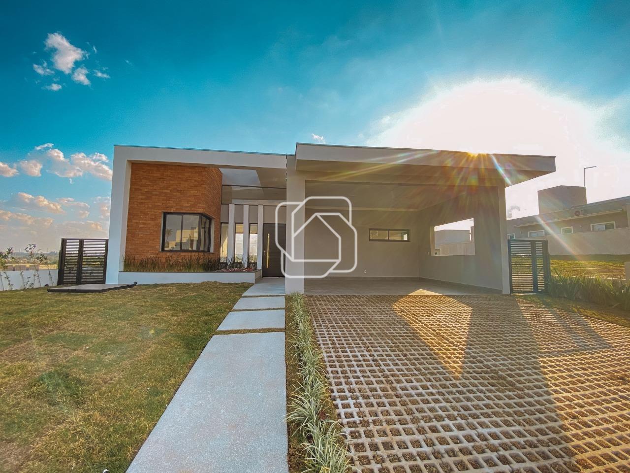 Casa de Condomínio à venda em Itu - SP - Condomínio Villas do Golfe: Fachada da casa