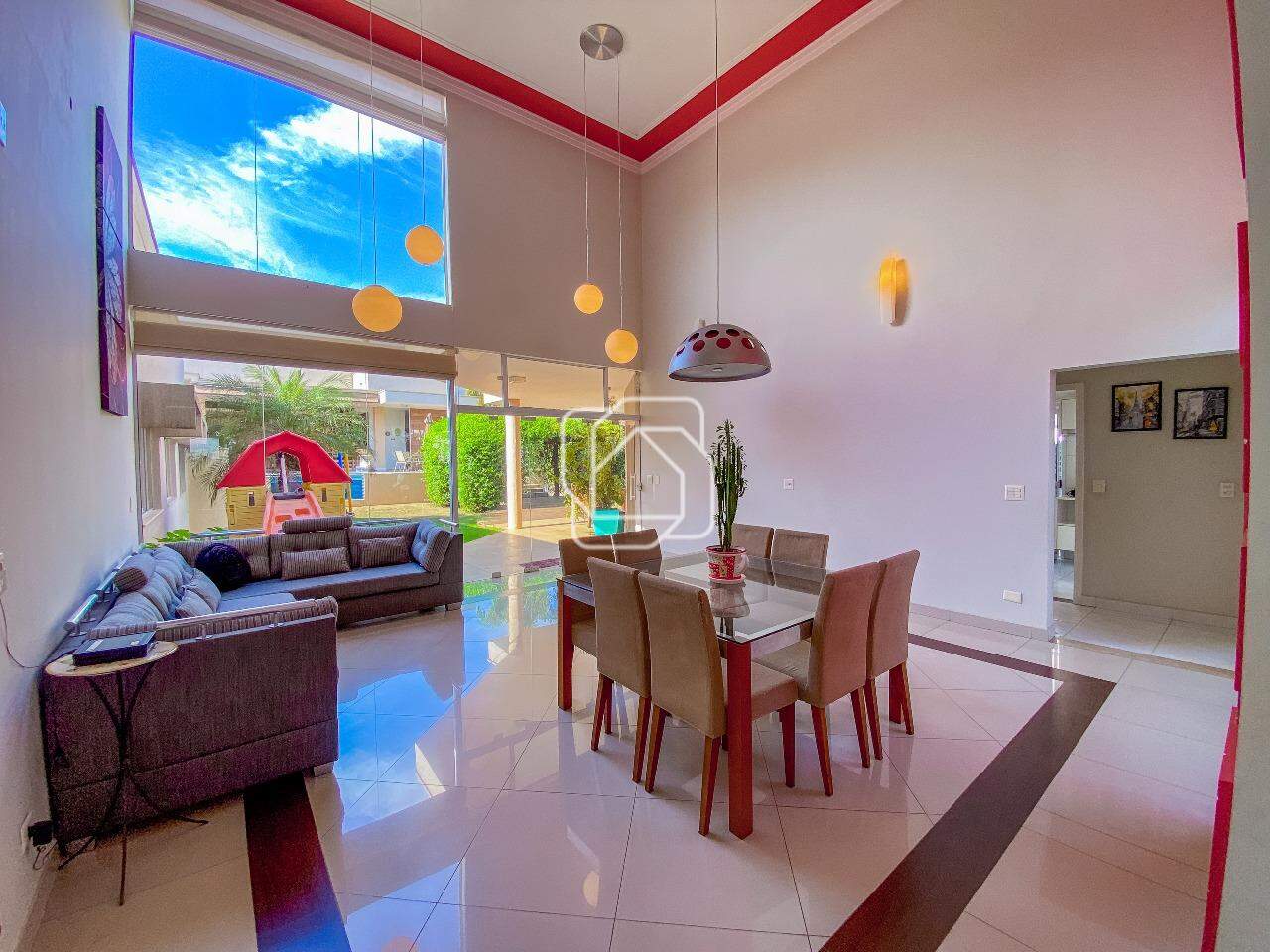 Casa de Condomínio à venda em Salto - SP - Terras de Mont Serrat: Sala 2 ambientes