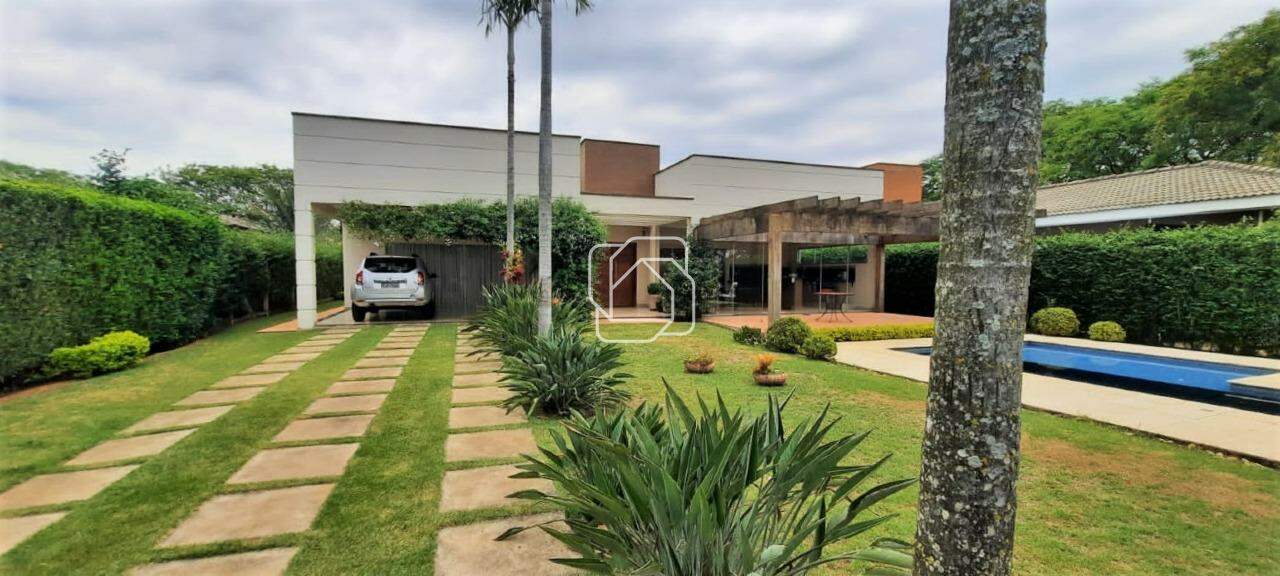 Casa de Condomínio à venda em Salto - SP - Residencial Primavera: Gramado e garagem