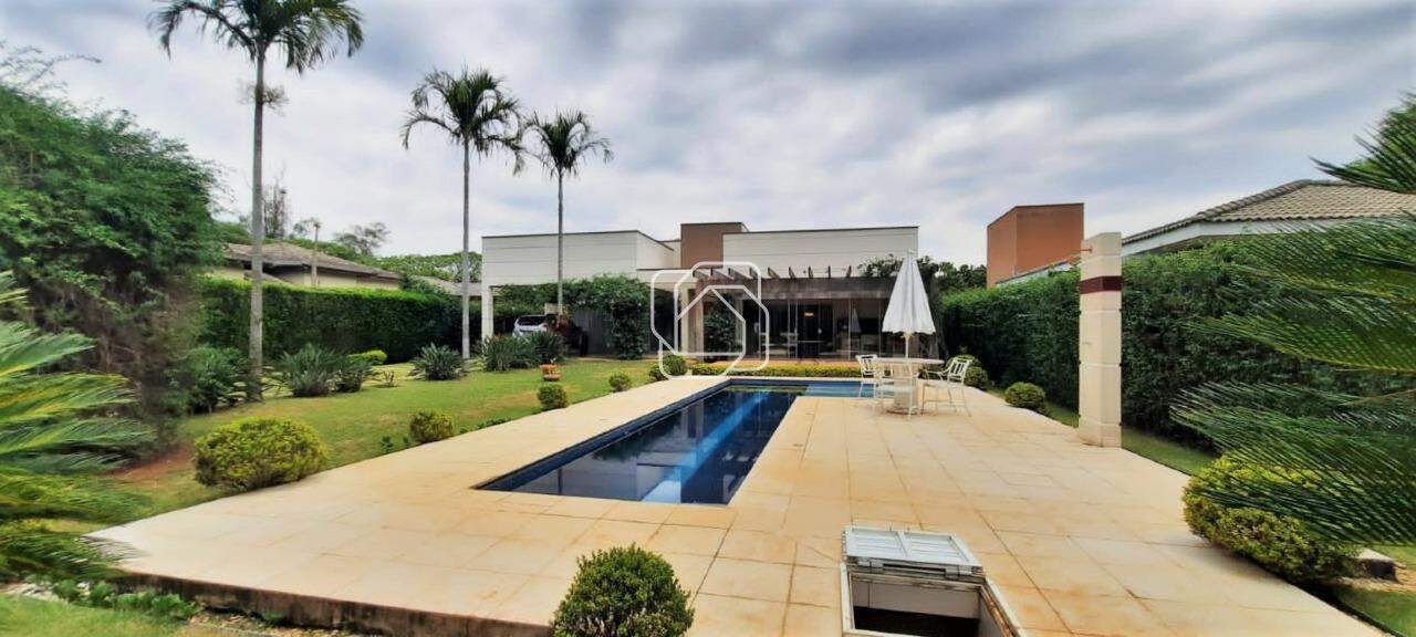 Casa de Condomínio à venda em Salto - SP - Residencial Primavera: Piscina e gramado