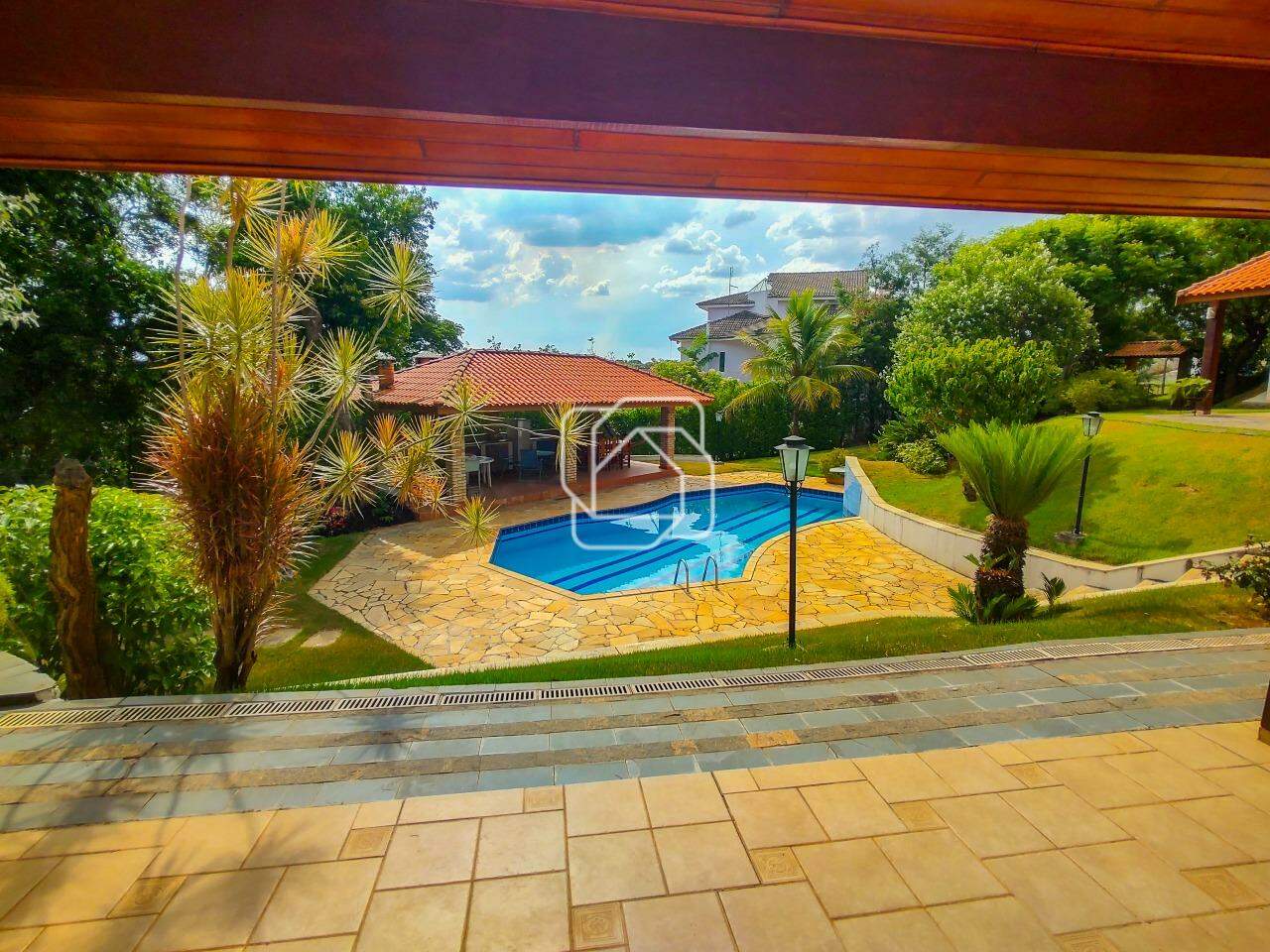 Casa de Condomínio à venda em Itu - SP - Parque Village Castelo: Vista da casa de hóspedes