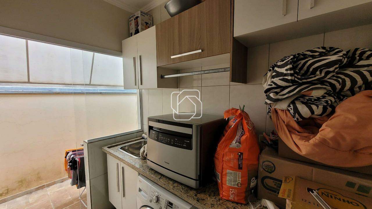 Casa de Condomínio para aluguel em Itu - SP - Chácara Bela Vista: Lavanderia