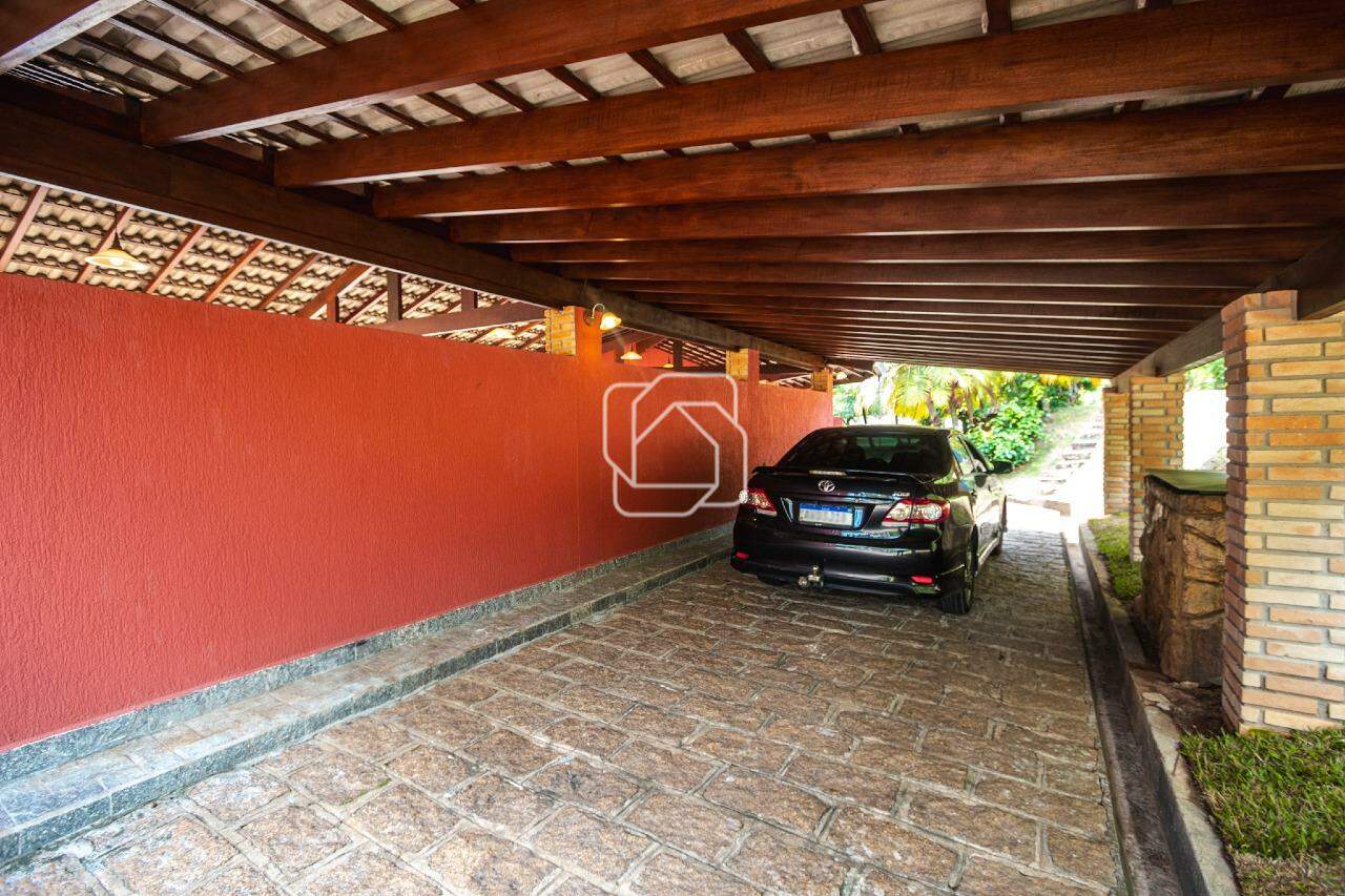 Casa de Condomínio à venda em Indaiatuba - SP - Recanto das Flores: Garagem
