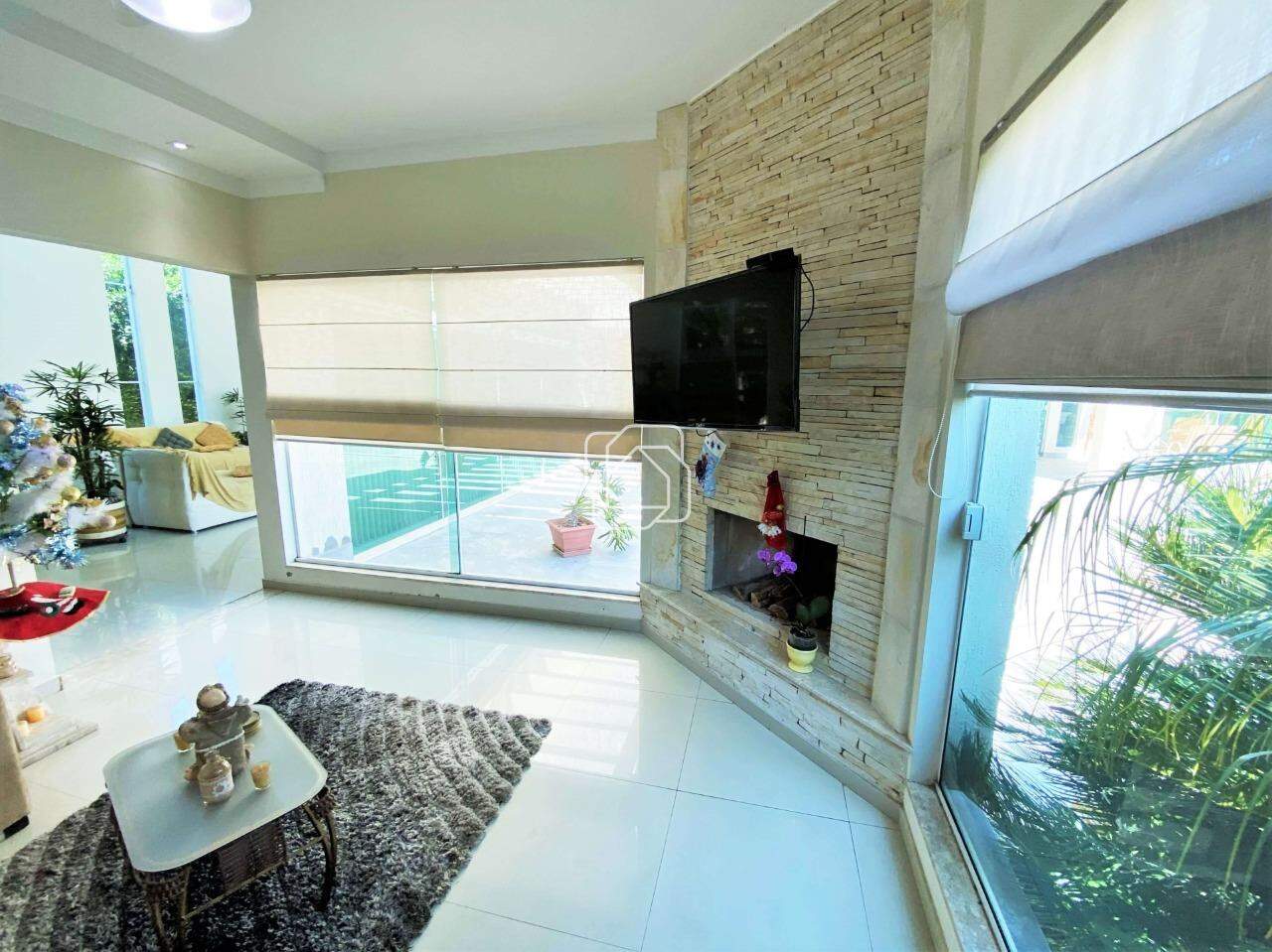 Casa de Condomínio à venda em Salto - SP - Haras Paineiras: Sala de TV