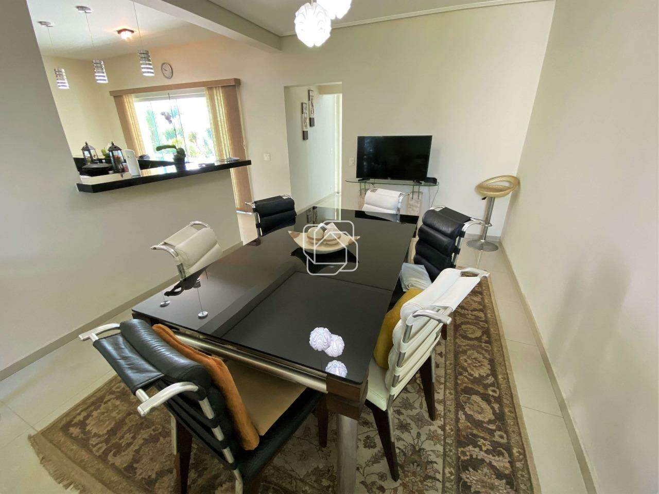 Casa de Condomínio à venda em Salto - SP - Haras Paineiras: Sala de jantar