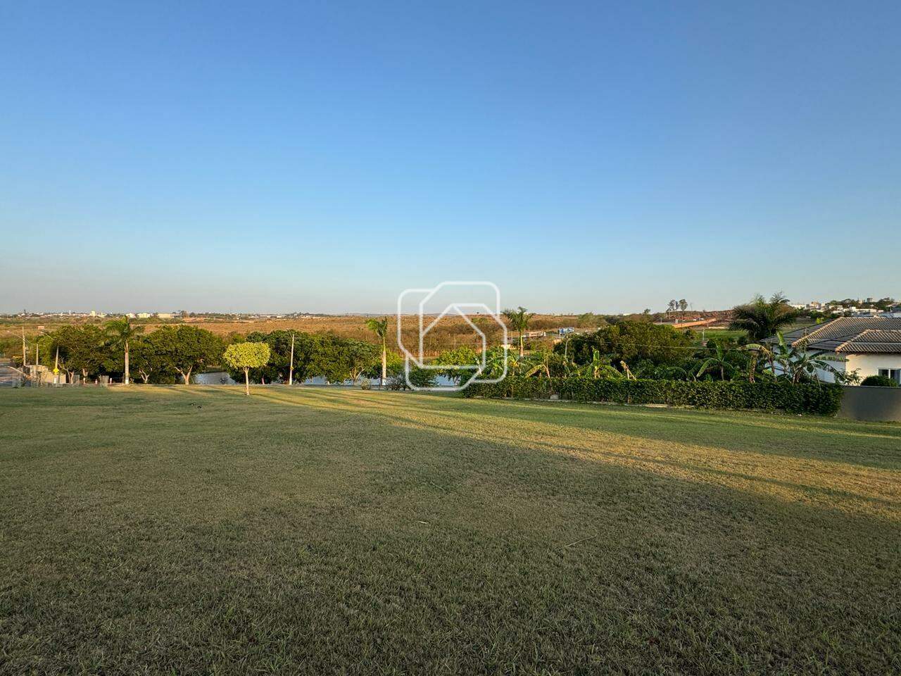 Terreno à venda em Salto - SP - Condomínio Fazenda Palmeiras Imperiais: