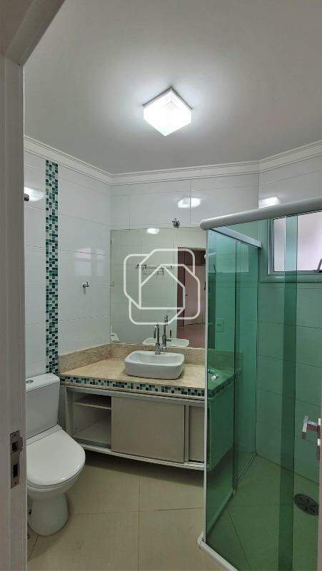 Casa de Condomínio à venda em Indaiatuba - SP - Jardim dos Lagos: Banheiro