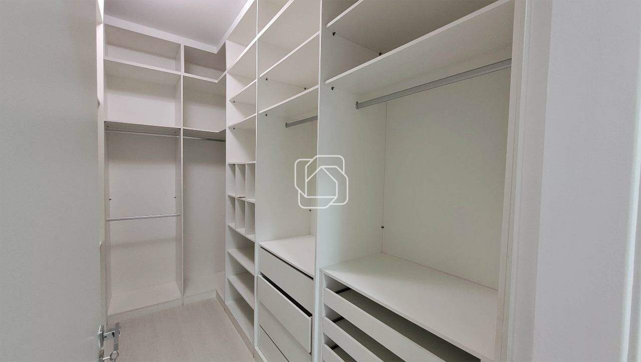 Casa de Condomínio à venda em Indaiatuba - SP - Jardim dos Lagos: Closet