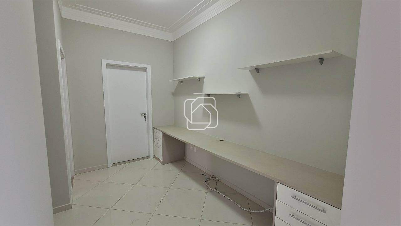 Casa de Condomínio à venda em Indaiatuba - SP - Jardim dos Lagos: Corredor