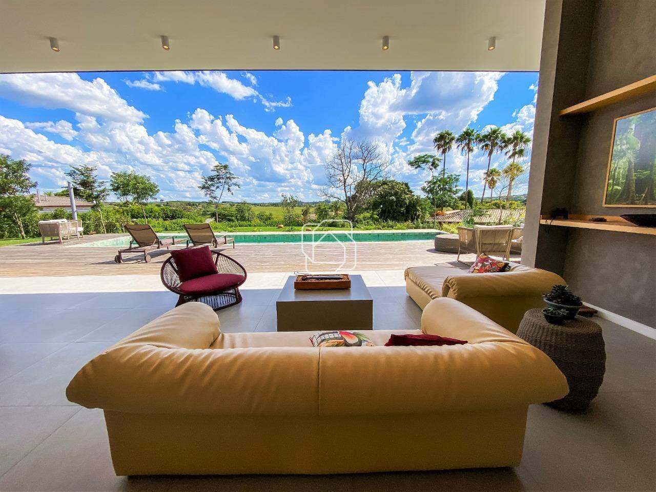 Casa de Condomínio à venda em Itu - SP - Fazenda Vila Real de Itu: Living e acesso à piscina