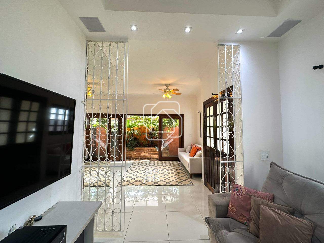 Casa de Condomínio à venda em Itu - SP - Condomínio Portal de Itu II: Sala de TV