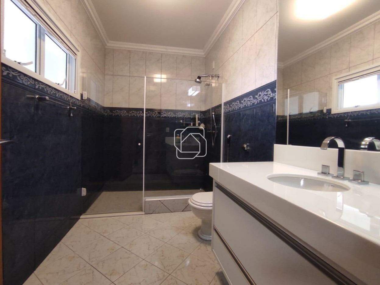 Casa de Condomínio para aluguel em Indaiatuba - SP - Vila Inglesa: BANHEIRO SUITE 2