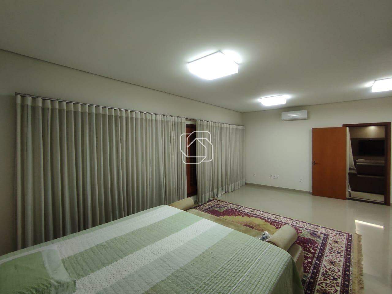 Casa de Condomínio para aluguel em Indaiatuba - SP - Vila Inglesa: SUITE MASTER