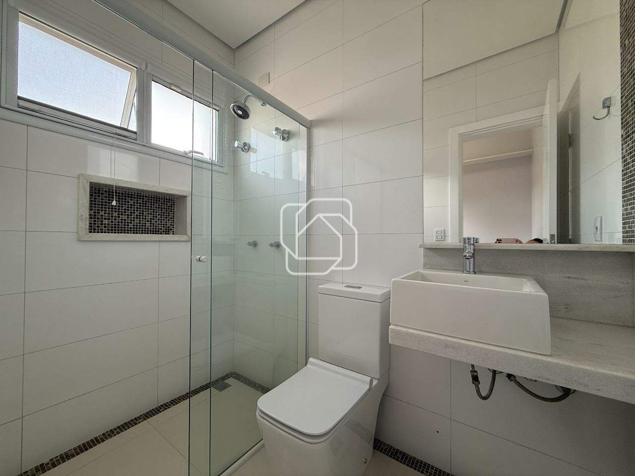 Casa de Condomínio à venda em Indaiatuba - SP - Jardim Maison Du Parc: Banheiro