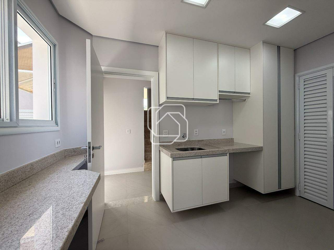 Casa de Condomínio à venda em Indaiatuba - SP - Jardim Maison Du Parc: Lavanderia