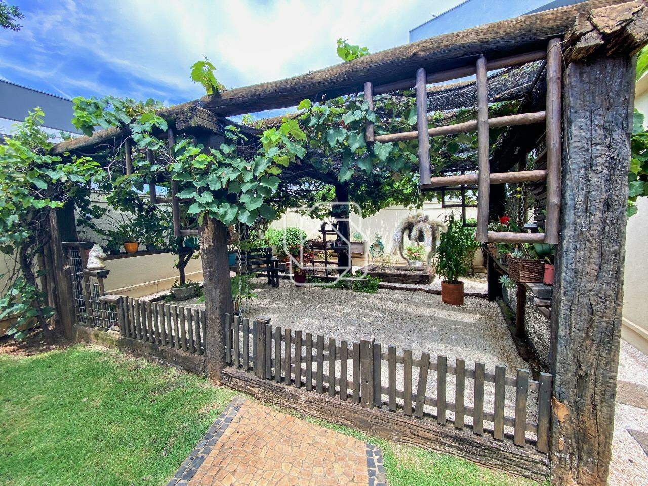 Casa de Condomínio à venda em Indaiatuba - SP - Jardim Maison Du Parc: Pergolados