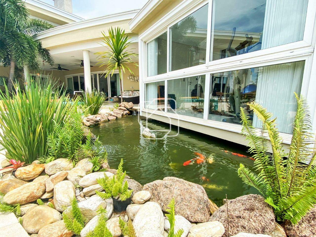 Casa de Condomínio à venda em Indaiatuba - SP - Jardim Maison Du Parc: Lago de carpas